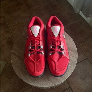 🔥 Nike Kyrie Flytrap 6 Basketball Shoes
Men’s Size 10 | Red/Black